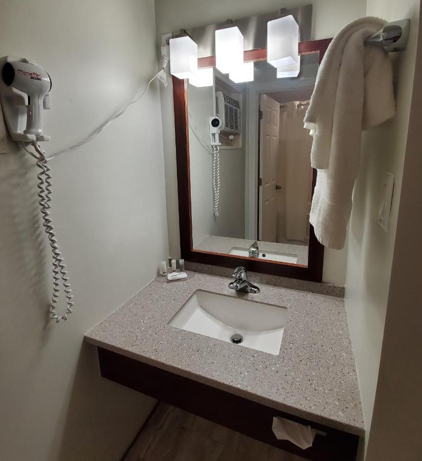 Imperial Fireside Inn Sudbury Zewnętrze zdjęcie